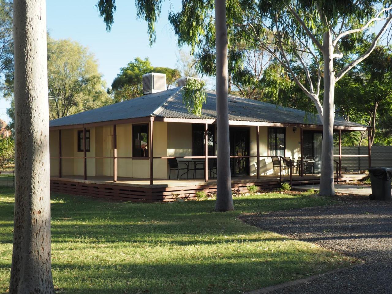 Heritage Caravan Park Alice Springs Buitenkant foto