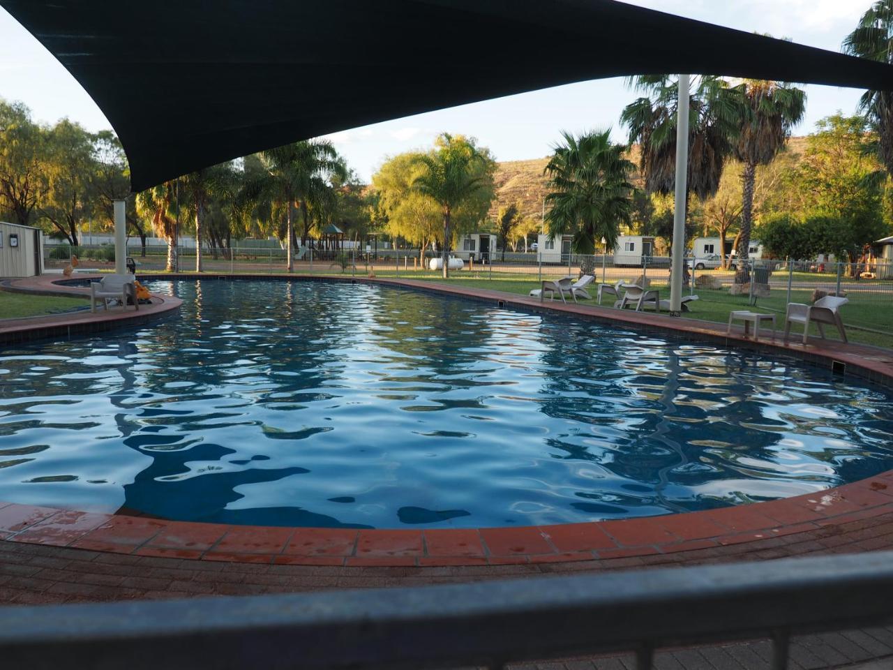 Heritage Caravan Park Alice Springs Buitenkant foto